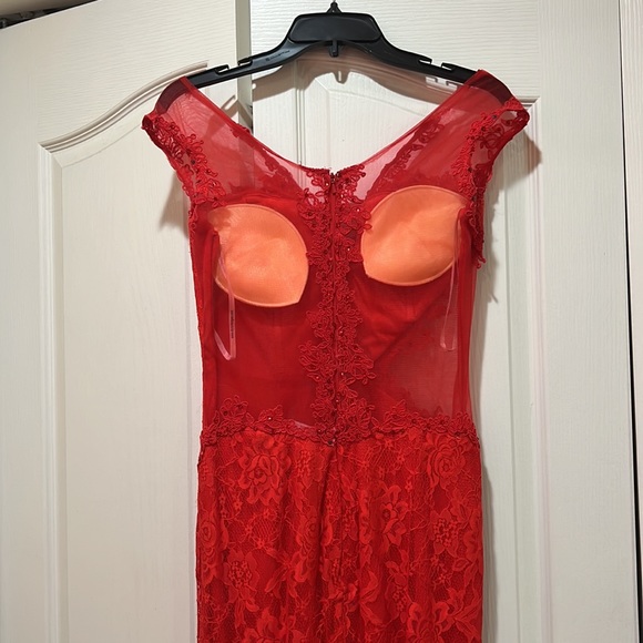 Red evening gown | size: 2-4 | Color: Red | comes with red shawl - homecoming - Picture 7 of 8